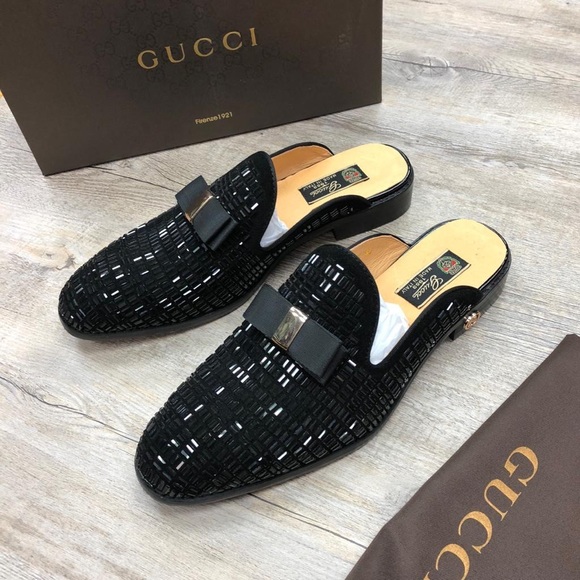 Shoe